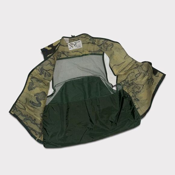 DUCK BAY Men’s Camo Hunting Vest Jacket Game Pouch Mesh Back Ammo Holder Sz L - Picture 4 of 6